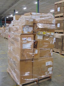 lot 20 image: Manifested Pallet #20