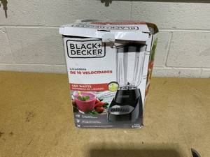 lot 146 image: Black & Decker BL2010BG 10 Speed Blender