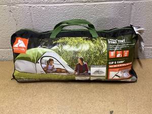 lot 418 image: Ozark Trail, 3-Person Clip & Camp Dome Tent
