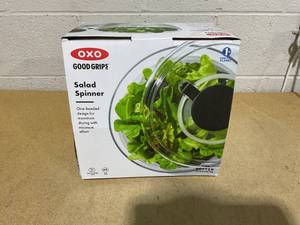 lot 185 image: Oxo Good Grips Large Salad Spinner 4.0
