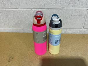 lot 186 image: LOT OF 2 Owala Water Bottles