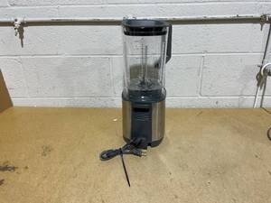 lot 193 image: GE Blender  5-Speed  Pulsing Option  Kitchen Essentials Blender for Shakes, Smoothies & More  Large 64 oz Tritan Jar