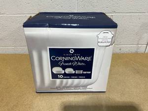 lot 196 image: 8PCS Corningware French White Bakeware Set