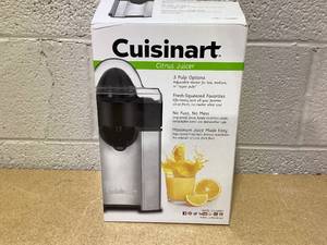lot 440 image: Cuisinart Pulp Control Citrus Juicer