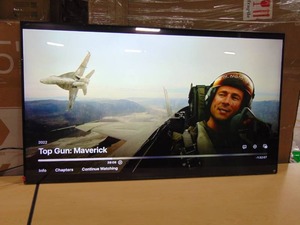 lot 17 image: Samsung DU6900 Crystal UHD 4K Smart TV un55nu6900