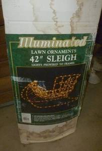 lot 8 image: New in box winter sleigh