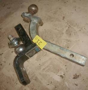 lot 21 image: Two receiver hitches