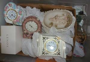 lot 47 image: Box of vintage dcor including new Lenox photo frames