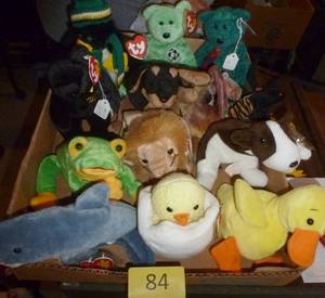 lot 84 image: Lot of 12 beanie babies