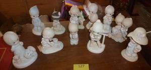 lot 127 image: Lot of 11 Precious Moments