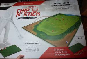 lot 150 image: New in box golf chipping game