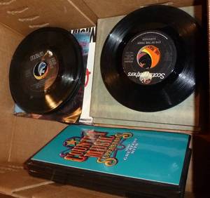 lot 164 image: Box of 45rpm records - about 50