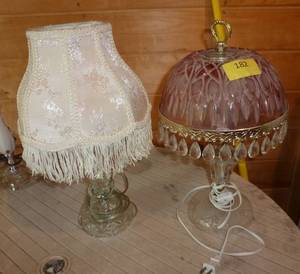 lot 182 image: 2 small vintage lamps