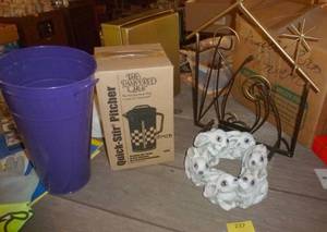 lot 237 image: New Pampered chef pitcher, flower basket, rabbits for your yard, nativity dcor