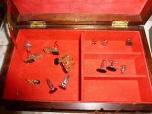 lot 249 image: jewelry box of cufflinks and tie tacks