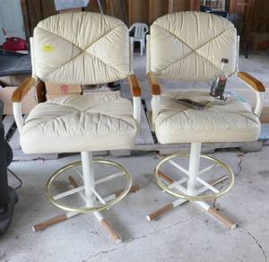 lot 298 image: Two barstool chairs