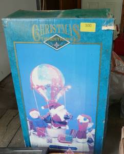 lot 300 image: Santa in a hot air balloon
