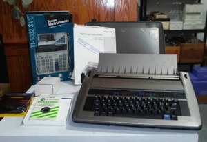 lot 506 image: Panasonic Electric Typewriter And Texas Instrument Calculator