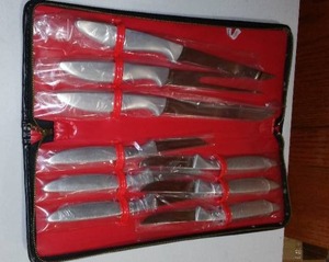 lot 562 image: Chevy Promotion High Carbide Steel Cutlery Set With Case. (Setting For 8 Plus)