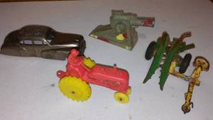 lot 575 image: Vintage Manoil Barclay Cannon, Ralstoy Car And More.