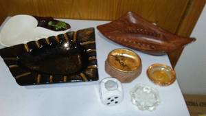 lot 581 image: Mid Century Modern Ashtrays (7)