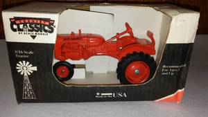 lot 660 image: Agco Country Classic Allis Chalmers 116 Scale Tractor