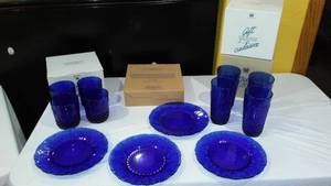 lot 685 image: Avon Royal Sapphire Collection (4) Bowls And Plates
