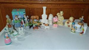 lot 691 image: USA And Japan Assorted Figurine Variety.