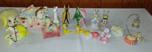 lot 692 image: Vintage Shawnee Pottery, Pixies And Powder Puff Puppy Kreiss Collectible Figurines.