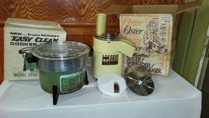 lot 702 image: Vintage Munster And Oyster Fryer And Salad Maker.