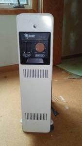 lot 743 image: Cabin Teardown  Delonghi Radiant Electric Heater.