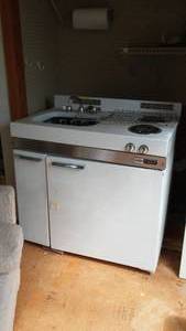 lot 746 image: Cabin Teardown Crane Chef All In One Stove, Fridge, Sink.
