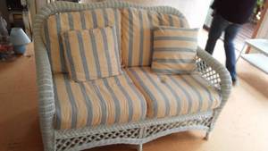 lot 754 image: Cabin Teardown Wicker Love Seat.