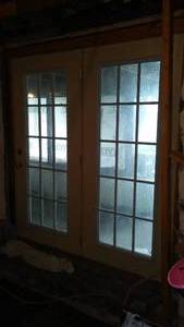 lot 778 image: Cabin Teardown   15 Pane Glass Door 34 In.(2)