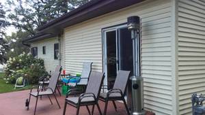 lot 784 image: Cabin Teardown    Siding, Facia, Gutters, Vinyl.