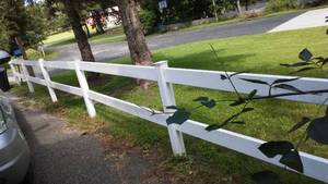 lot 786 image: Cabin Teardown   White No Maintenance Fence. 40 Ft.
