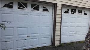 lot 787 image: Cabin Teardown   Standard Garage Doors, 8 Ft. W  X 7.5 Ft.