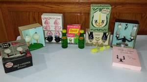lot 713 image: New Old Stock Salt And Pepper Shakers In Box (5 Sets).