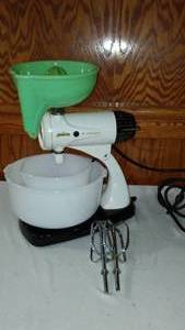 lot 736 image: Vintage Sunbeam Mix Master With Juice Attachment, Bowls And Beater
