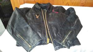 lot 826 image: Vintage Leather Jacket, Binoculars.