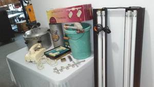 lot 843 image: Eclectic Vintage Lot.