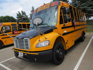 lot 581 image: FREIGHTLINER BUS WITH WHEELCHAIR LIFT