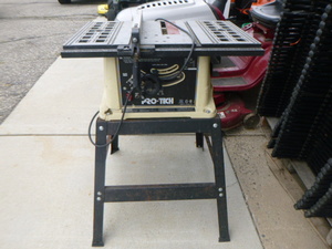 lot 9 image: Pro-Tech 10 Table Saw on Stand