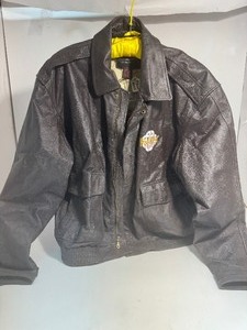 lot 26 image: Highlander Leather Jacket 2XL