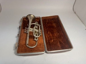 lot 1 image: 1947 Holton Collegiate Model 502 Cornet