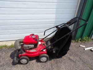Troy-Bilt 24" Yard Vacuum Model CSV065