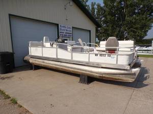 1991 Forester Angler Pontoon with 35 HP Johnson Outboard Motor