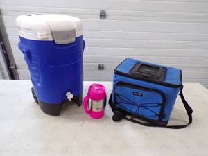 lot 57 image: Drink Cooler, Insulated Mug and Cooler