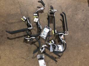 lot 19 image: Lot of Assorted Hooks Various Models and Conditions Customer Returns See Pictures