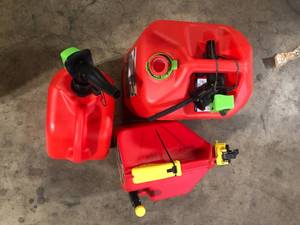 lot 38 image: Lot of Assorted Gas Gallon Cans Various Models and Conditions Customer Returns See Pictures